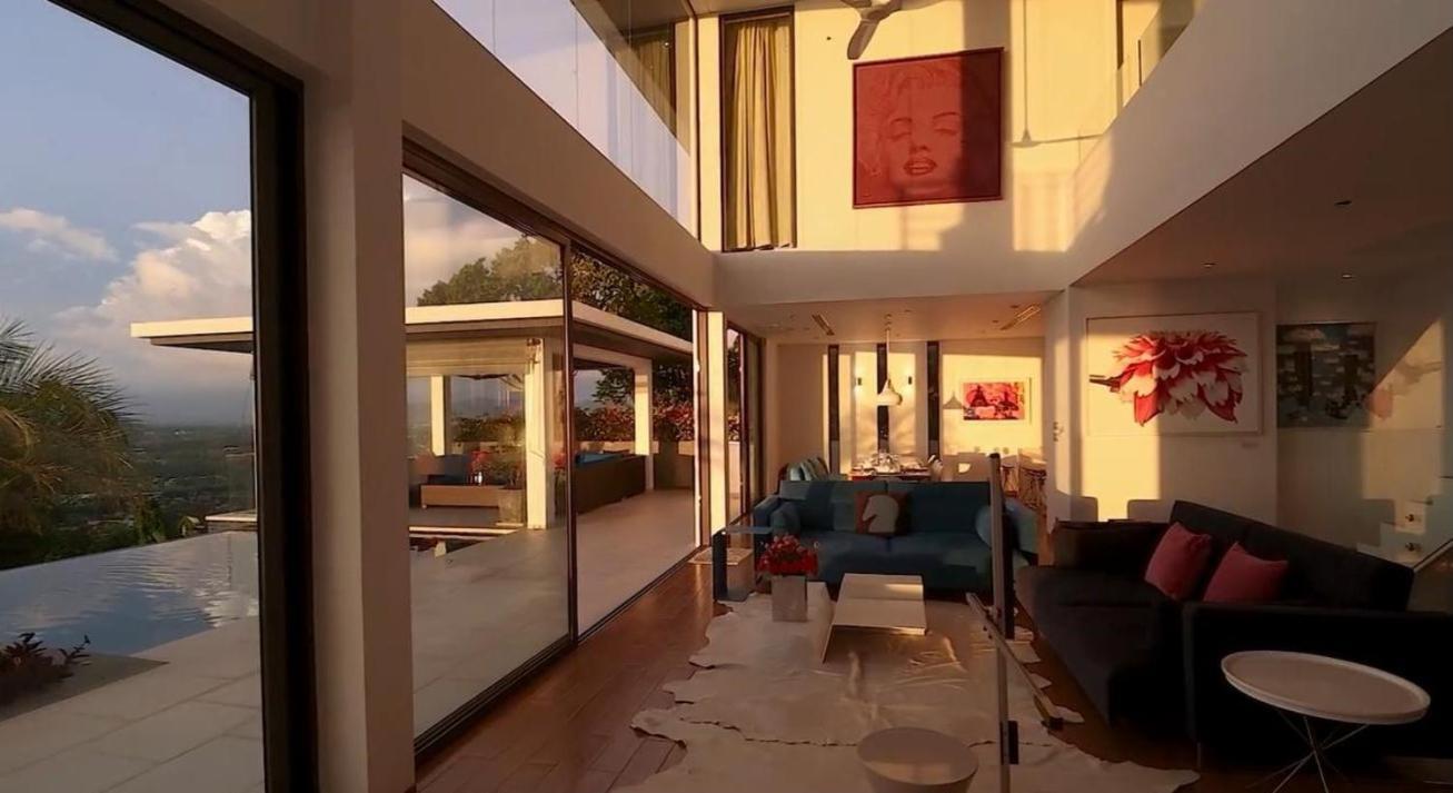 07 - Luxurious Haven With Mesmerizing Views Surin Beach  Exterior photo