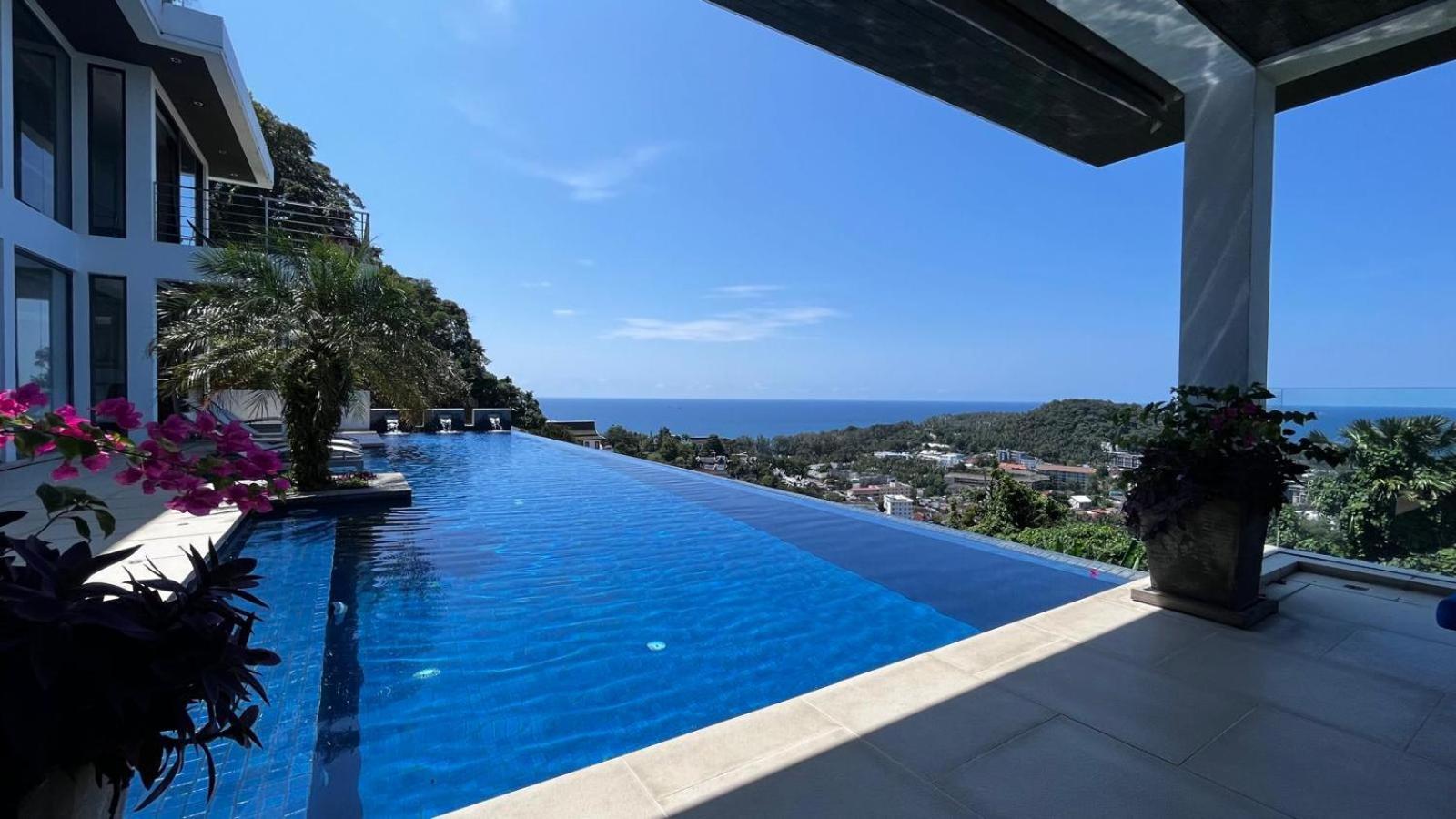 07 - Luxurious Haven With Mesmerizing Views Surin Beach  Exterior photo